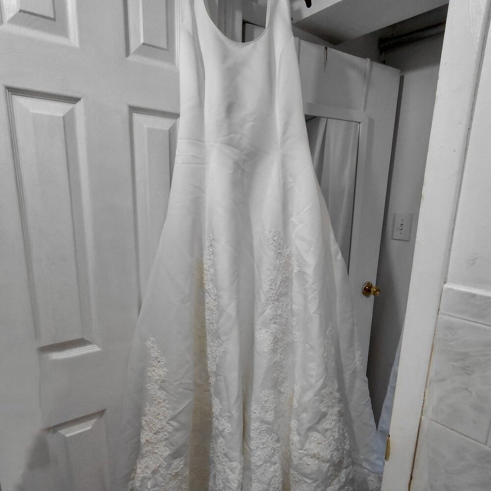 Mon Cheri | Scoop Neck Backless Extended Train Wedding Dress| Veil Included